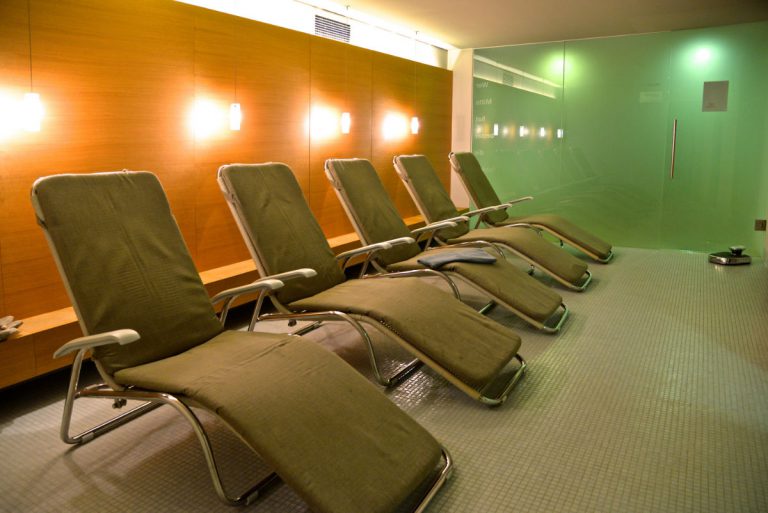 Fitnessstudio Oakroom | Trainieren Sie in Maxvorstadt, München Fitnessstudio Oakroom | Trainieren Sie in Maxvorstadt, München